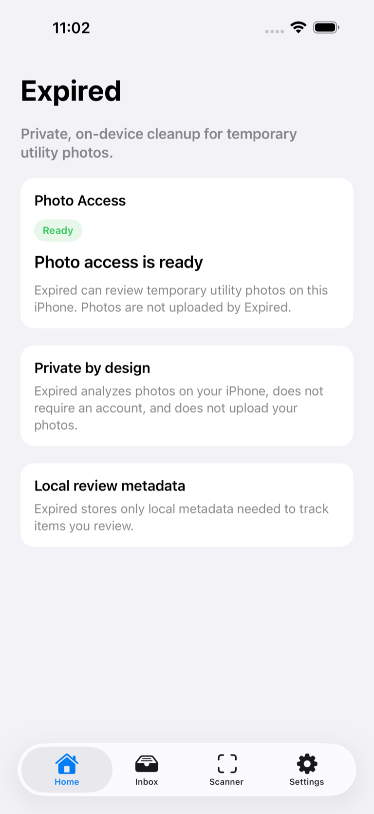 Expired Home screen explaining that Photos access is ready, analysis happens on the iPhone, and local review metadata is stored.
